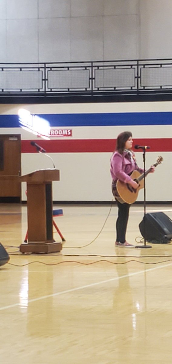 ArtesiansUnited's tweet image. JOHN R. WOODEN MIDDLE SCHOOL WELCOMES an AMERICAN IDOL CONTESTANT who started her journey in MARTINSVILLE!
@JohnRWoodenMS
@WoodenAthletics
@MSDMartinsville
#PassingTheTest
#ChasingDreams
#GoodLuckRose