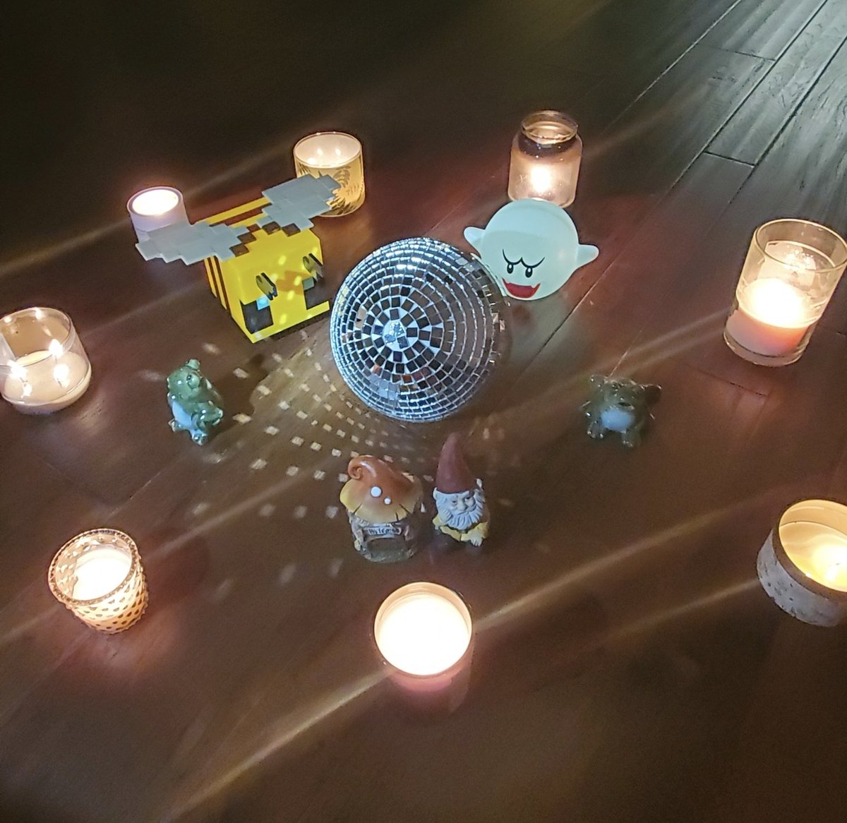 bigmangrom's tweet photo. hard at work building my egirl summoning circle https://t.co/aX0YaWfpz6