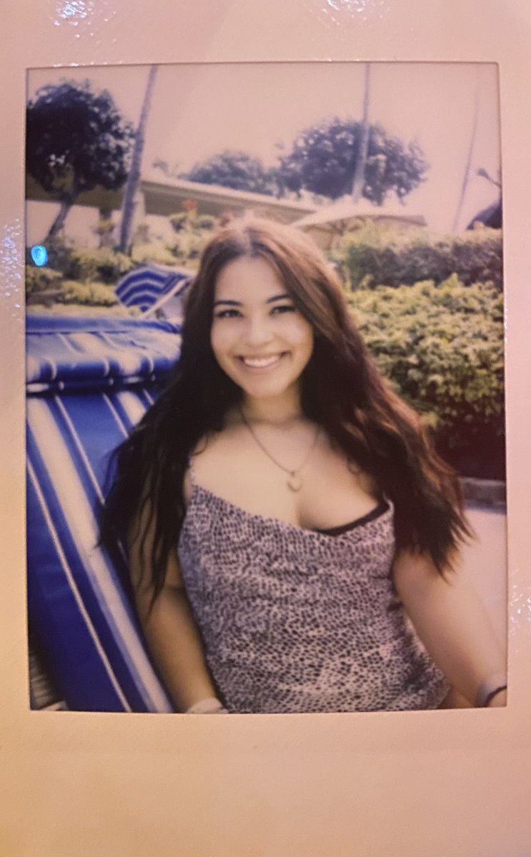 empanadazz's tweet photo. ion even use Twitter anymore but I wanted to post this somewhereee 🤭 https://t.co/V3FH8MrlRQ