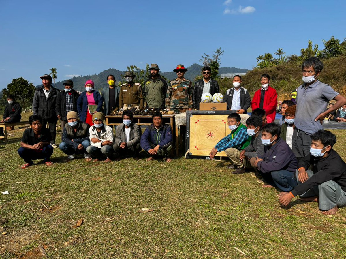 ChanglangIpr's tweet photo. 15th Deaddiction camp started in Border village of Ngoitong 
Youths provided sports kits and SHGs mobilised to ensure village becomes 100% drugs free by March 2022
Bubang to start soon! ✌
@Devansh_IAS @MyGovArunachal @ArunachalDIPR @NMBA_MSJE  @DirHealth_ArPr @TesamPongte https://t.co/vWE6Jl3AKr