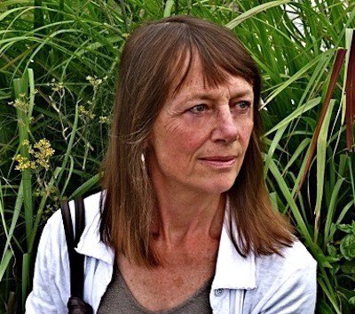 Join Poetry Flash for an exciting book launch with Tobey Hiller (Flight Advice: A fabulary) and Maw Shein Win (Storage Unit for the Spirit House), February 6, at 3pm PST! 

To register for this event, Please click here: us02web.zoom.us/meeting/regist…