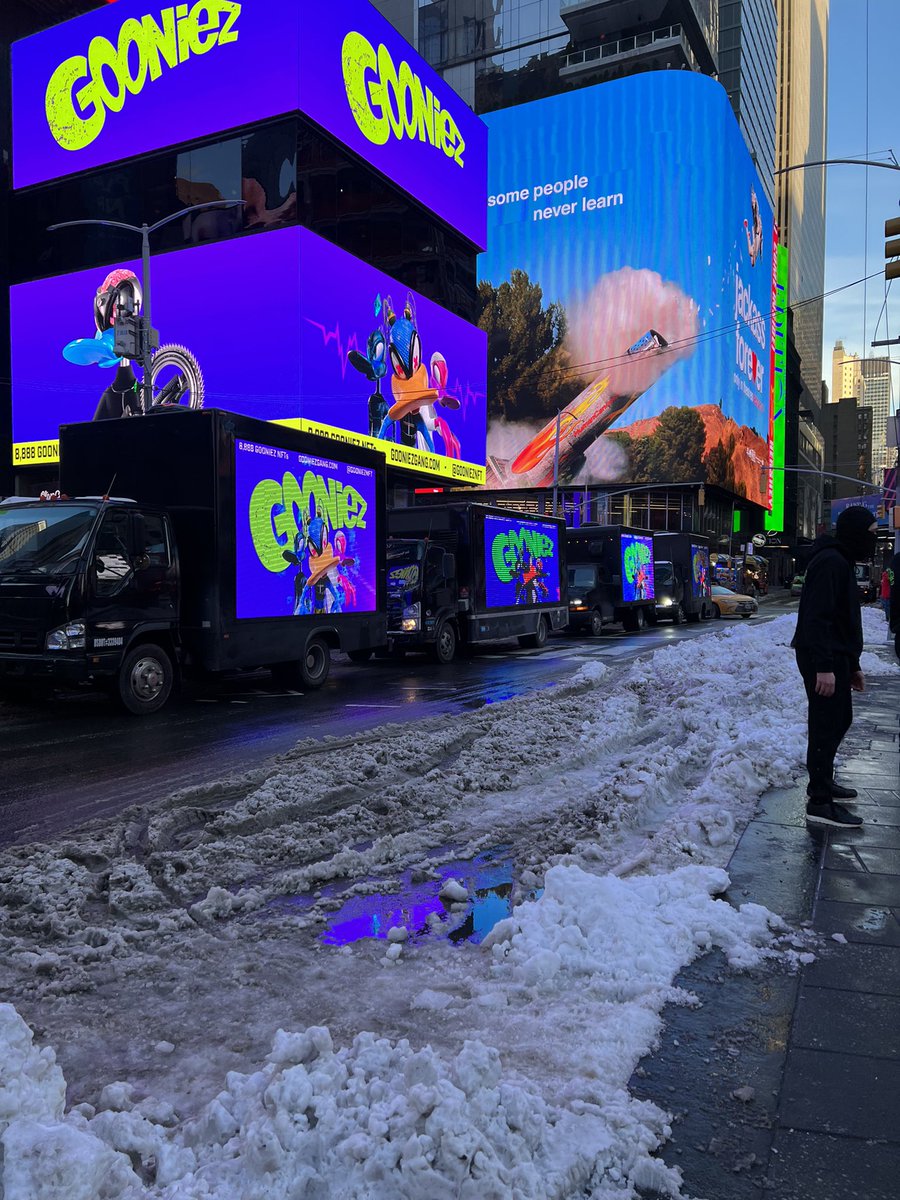 Dragon World tweet media