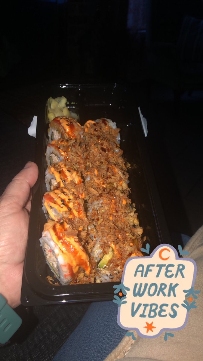 clkey31's tweet photo. Trying new things is on my to do list for this year. Never have been fan of 🍱 sushi but this one I like. https://t.co/rEe3yjNyXp