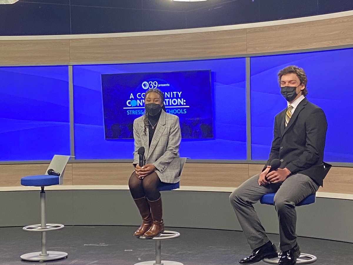 BASDMsSage's tweet photo. Had a great experience today watching a group of Freedom and Liberty students participate in Community Conversations at PBS. Shout out to Gianna Dowling and Michael Moniz for representing Freedom so well 💛🖤 @MichaelMoniz19 @BASDSUPT @basdjacksilva @BethlehemAreaSD https://t.co/Y5rtWBkBUr