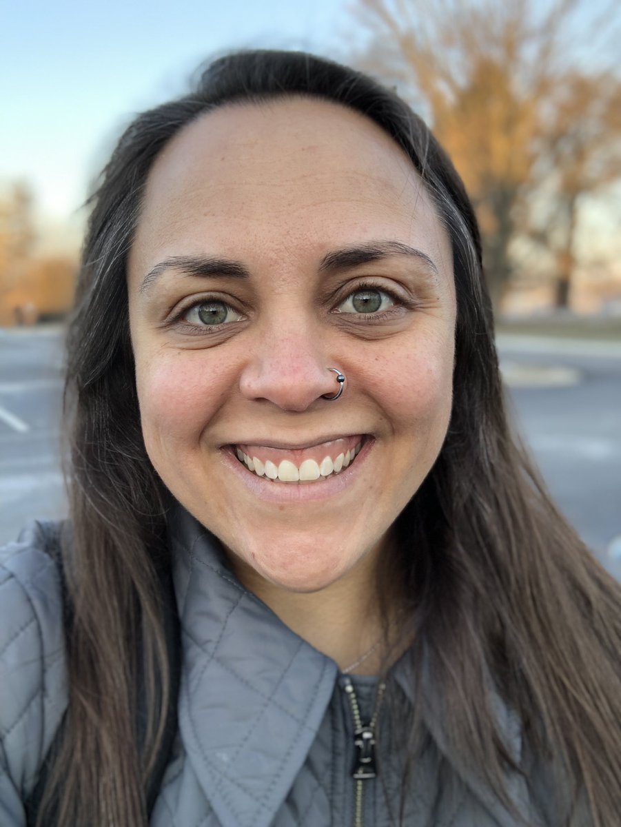 PsychMaggie's tweet photo. It was the first day of classes @earlham1847 and while I’m exhausted now, I was so excited this morning! https://t.co/lnOwblrrCe