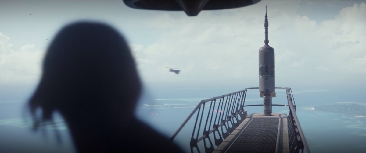 PhilSzostak's tweet photo. The very safe handrails of #StarWars, a not-at-all comprehensive photo thread 3/4
#RevengeOfTheSith #TheForceAwakens #RogueOne #TheLastJedi #SpaceOSHA https://t.co/kBDtbEp2NK