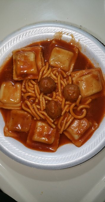 #ChefBOYARDEE  #combo https://t.co/Jh3eEEWahT<a href="/tag/chefboyardee"class="tags">#ChefBOYARDEE</a><a href="/tag/combo"class="tags">#combo</a>