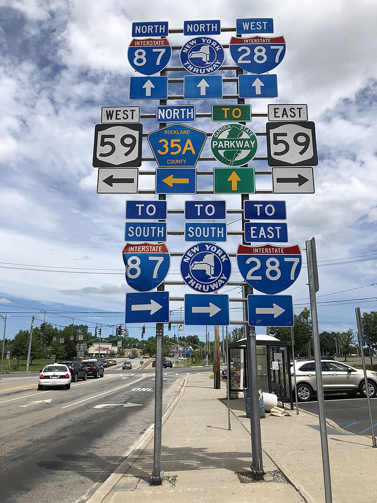 DanielAshley13's tweet photo. #IDefinitelyThinkINeed A map to tell me what to do here. https://t.co/gBx4FWOgE9