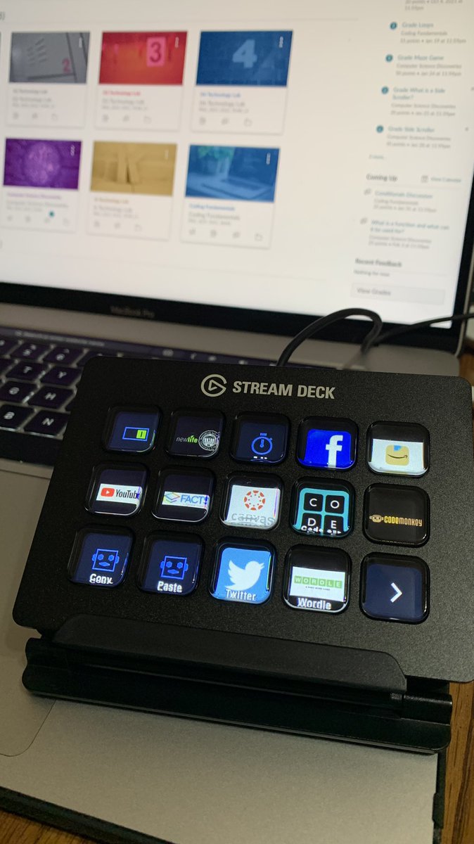 Mr. Holcomb tweet media