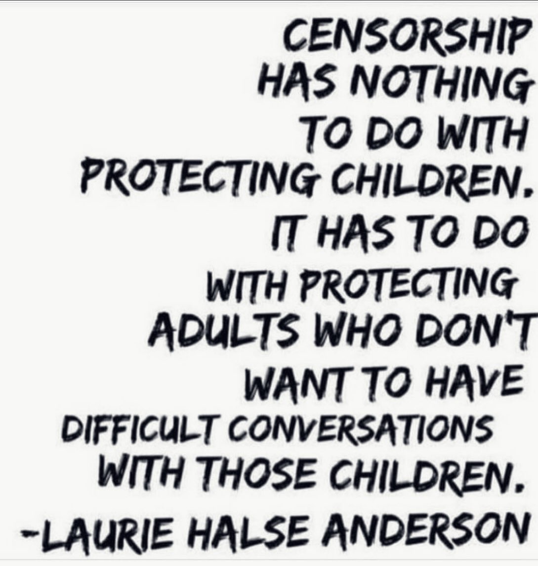 QueerBookLovers's tweet photo. #bannedbooksarethebestbooks https://t.co/PfnR5tTyRM