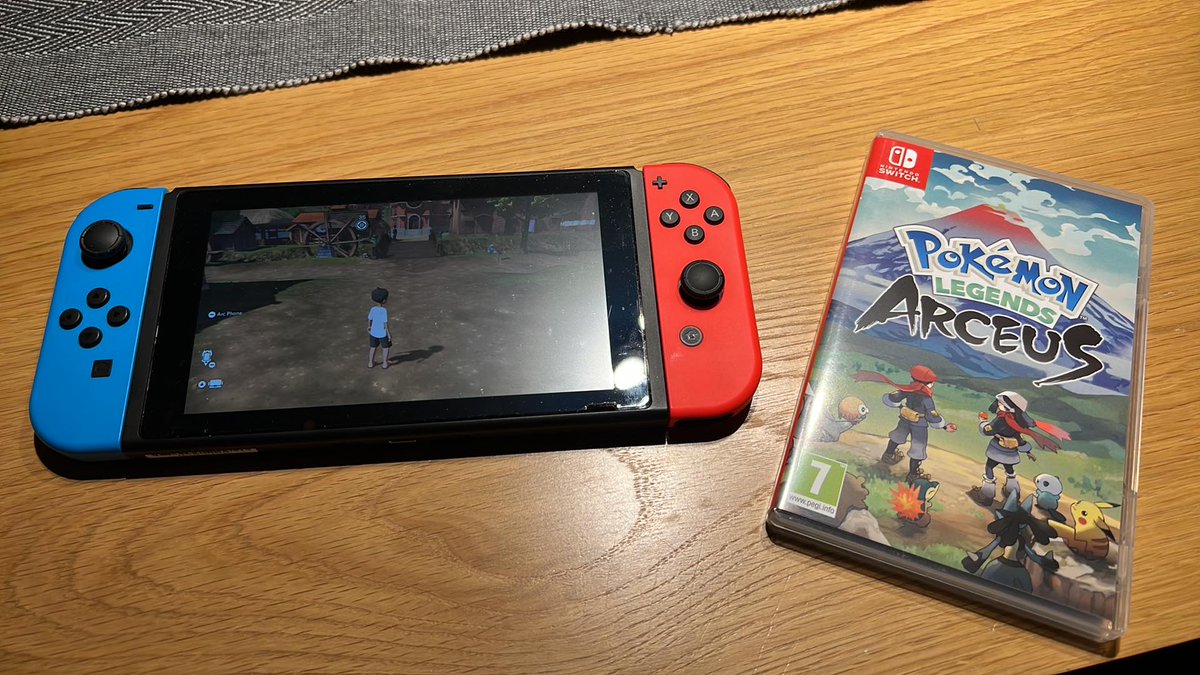 tomas_technerd's tweet image. So yeah... Bought #PokemonLegendsArceus and noticed that #pikachu is saying Biga Biga instead of Pika Pika, WTF is wrong?! 🤨 
@Pokemon