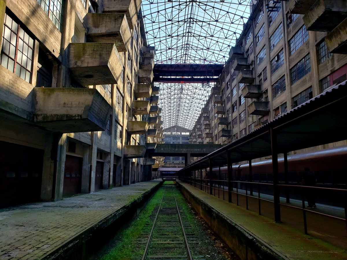 4YourEyes2Eat's tweet photo. Liminal Space - 01
------------------------------
FOR YOUR EYES TO EAT

For more click the link in our bio or visit: https://t.co/UCru2jCAzg

#Zine #Photography #NY1Pic #NYC #Brooklyn #BrooklynArmyTerminal https://t.co/42l5R8nqd9