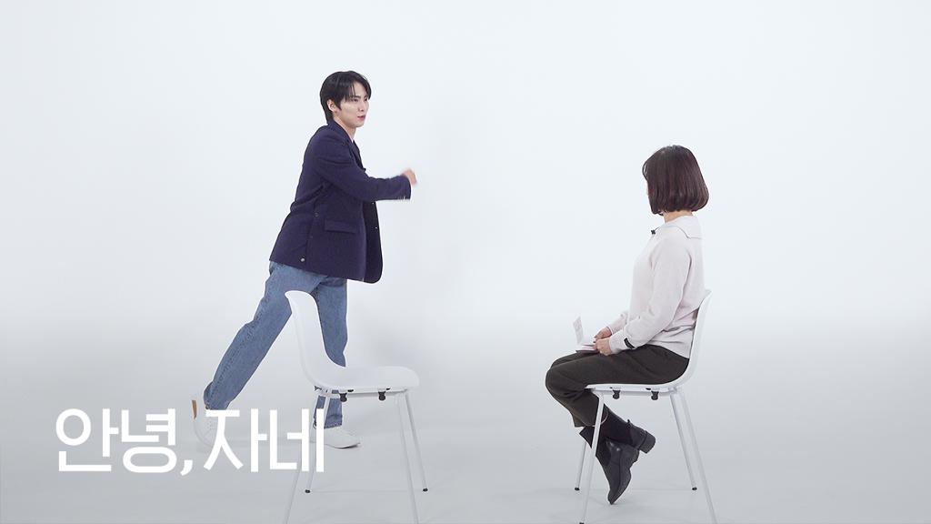 heypop_official's tweet photo. 아스트로의 짱아기수달 🌟라키🌟!!
‘안녕, 자네’ 무대를 뒤집어 놓으셨다..! (웅성웅성)👥👤👥👥
턴 세 바퀴🕺🏻에 어머니까지 입덕시켜버린 라키의 매력!💘
오늘 밤 8시 헤이뉴스 유튜브 ✋🏻안녕, 자네✋🏻에서 확인하세요~

#라키 #아스트로 #ROCKY #Astro
@offclASTRO https://t.co/Zg9wDL8mpT