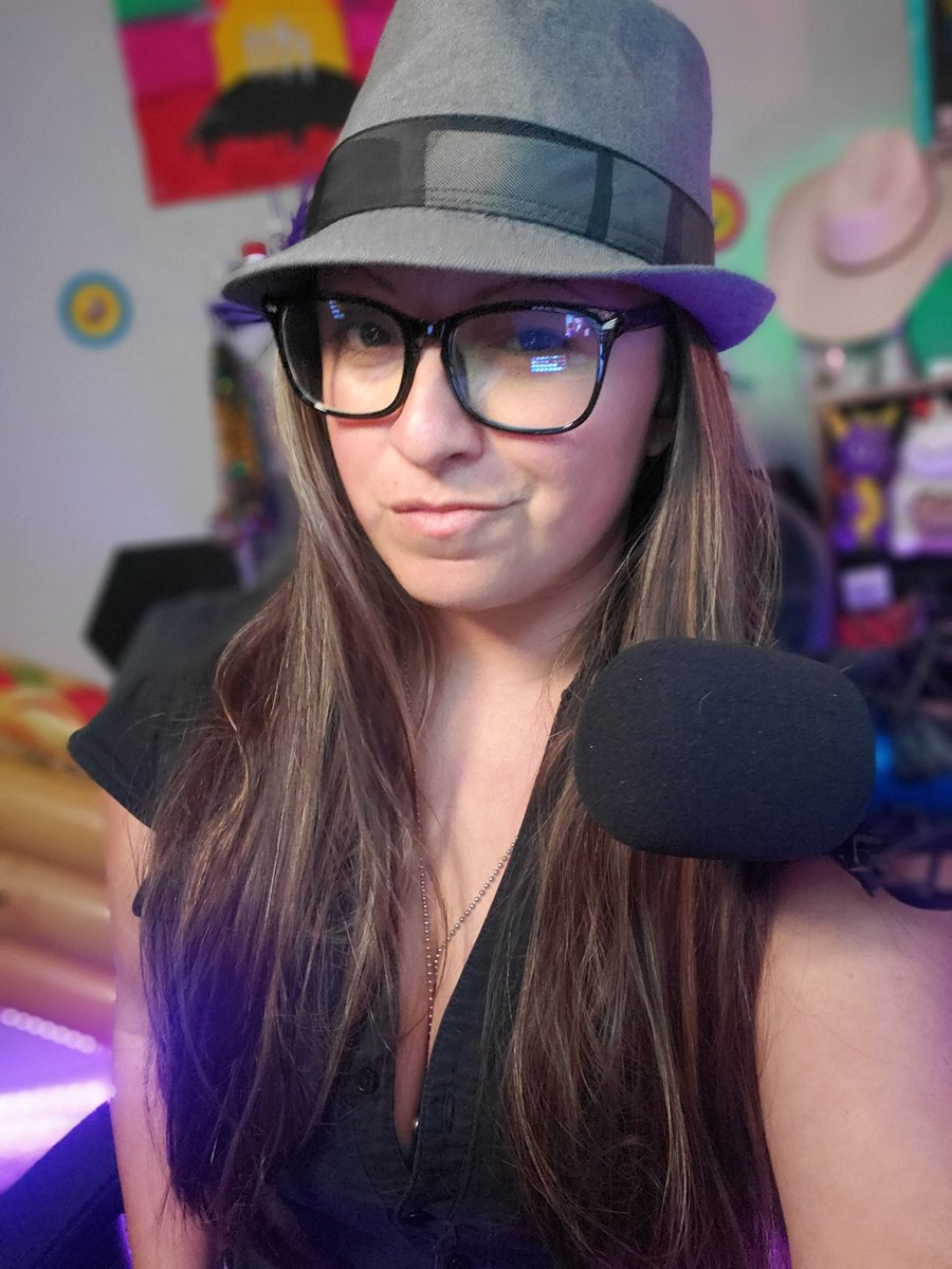 HalfPint_19's tweet photo. 🔥 Me and the Gangsters tonight BABY!! LIVE NOW! Come say hello, let's unwind from a busy ass Monday!! 🔥
@HffRts @promo_streams
#twitchstreamer #twitchaffiliate #mafiadefinitiveedition #gamingcommunity https://t.co/QMKWAEW1ie