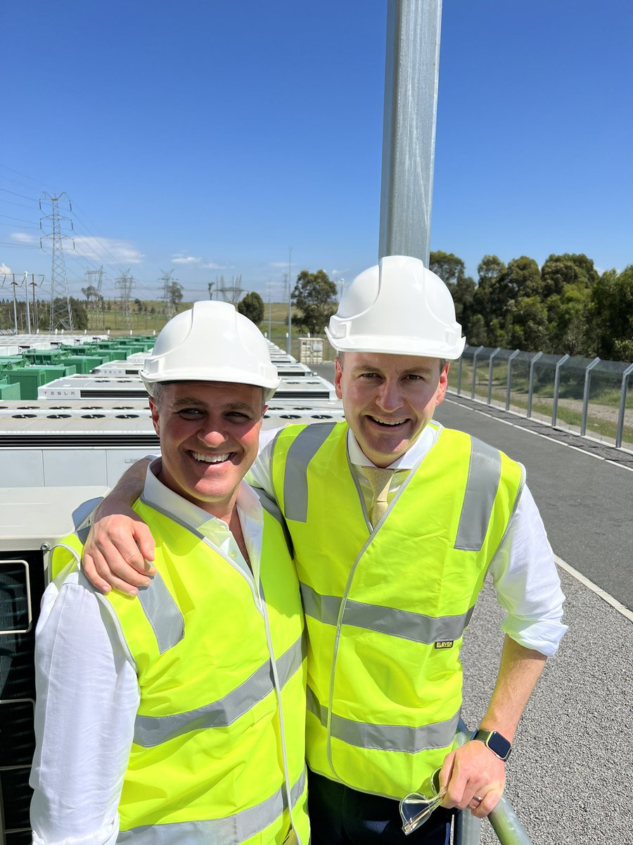 TimWilsonMP's tweet photo. .@Matt_KeanMP, @ajamesbragg and I just went and looked at the Fed + NSW govt investment @ the Wallgrove Grid Battery. At least you hat tip the Morrison Govt finance unlike @LilyDAmbrosioMP for the Victorian BIG battery #JobsUpEmissionsDown #TechNotTaxes #TechWorksTaxesFail https://t.co/Amqu9DexQU