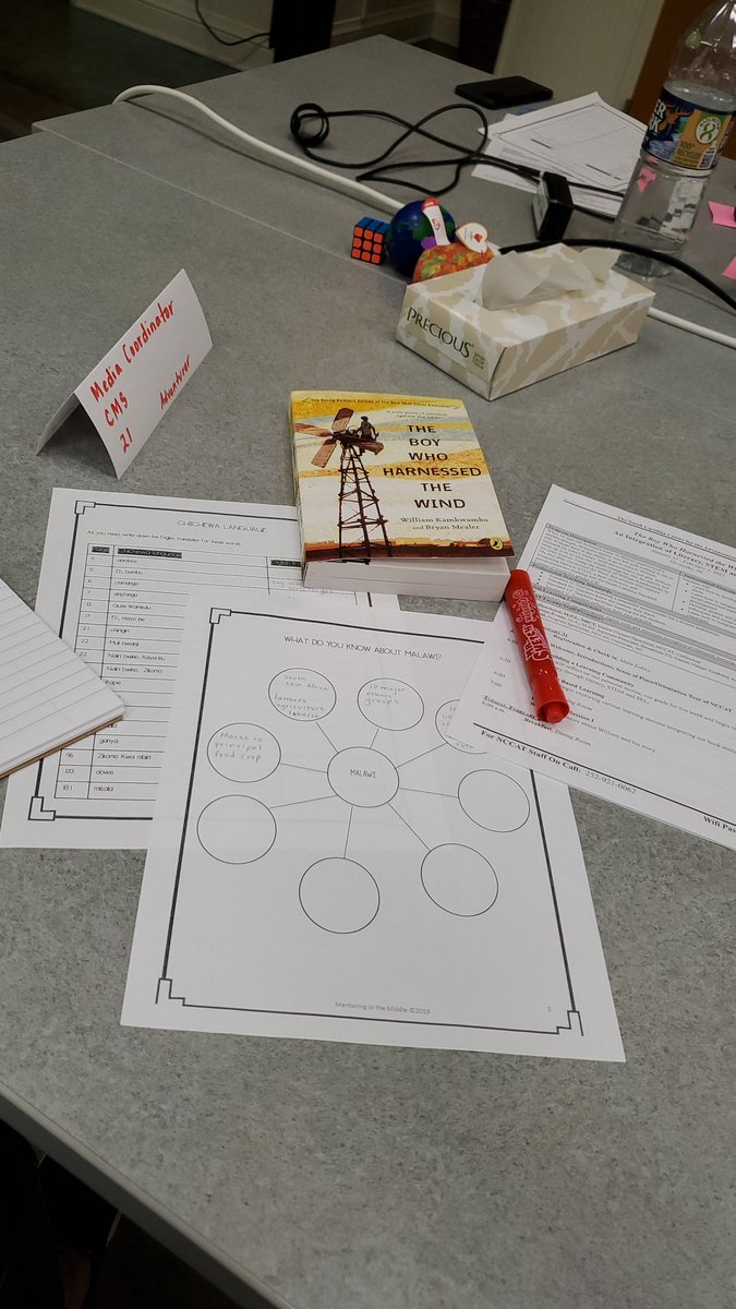 📚Elizabeth Smiley📖 read anything for any reason tweet media