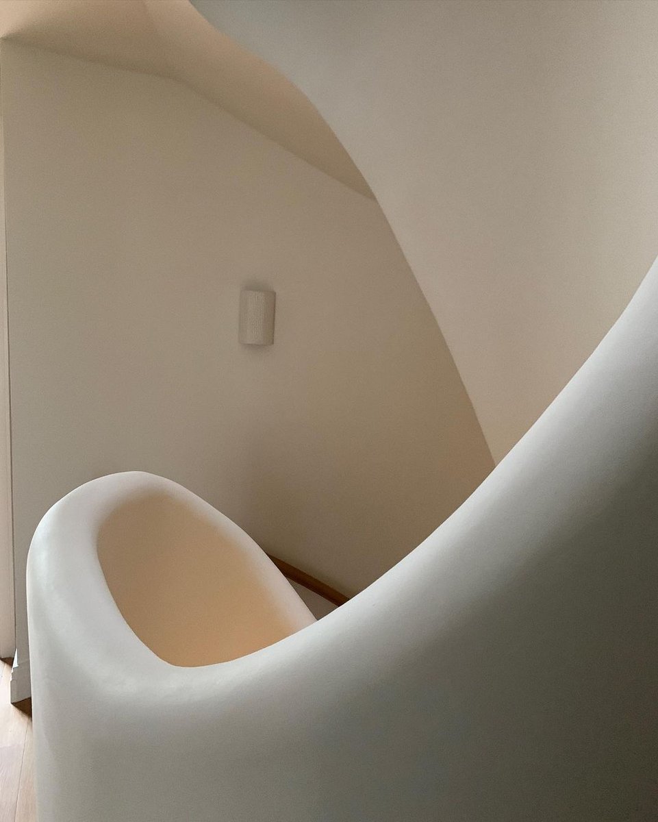LinenReform's tweet photo. It's okay to take a step back until it's in your best interest.
Via @studiogiancarlovalle
.
.
.
.
.
.
#design #cleanspaces #photooftheday #whiteinterior https://t.co/l2iiEHg80e