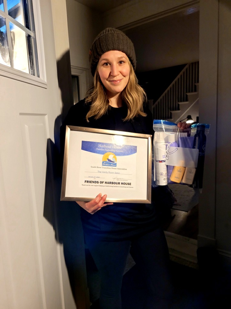 bjaucoin's tweet photo. Thank you to Maddie Charlton, of theVanity Room Salon for stepping up to be a #friendsofharbourhouse sponsor. You will have the opportunity to bid on this wonderful basket at our online Auction beginning February 16! #CommunityHeroes @thans @RegionofQueens @SaltWireNetwork https://t.co/hM2y9tfbKe