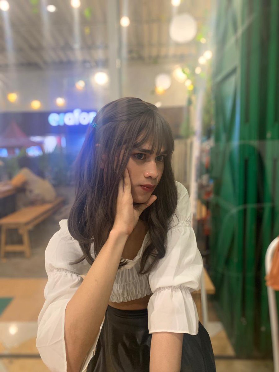 salsa_cder's tweet photo. Sepi bangetttttttt, gaada yang ngechat 😭😭😭 #cderindonesia #Crossdresserindonesia #shemalehigclass #shemaleyogyakarta #crossdressr #warialovers #wariajogjakarta #wariabookingan #shemalebotoom #shemale https://t.co/1TC8rE66Zb