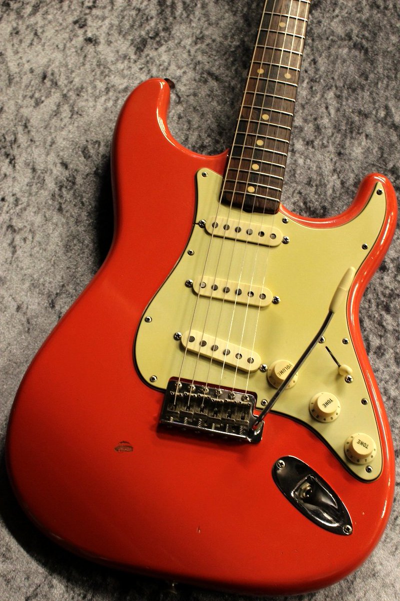 digimartnet's tweet image. 保存状態が非常に良い1961年製のストラトキャスターが入荷！ これほど綺麗な状態でオリジナルのFiesta 
Redが残っている個体はもう二度とお目にかかれないのではないでしょうか

Fender 1961 Stratocaster Factory Original Fiesta Red #クロサワ楽器 #digimart

digimart.net/cat01/shop26/D…
#fender