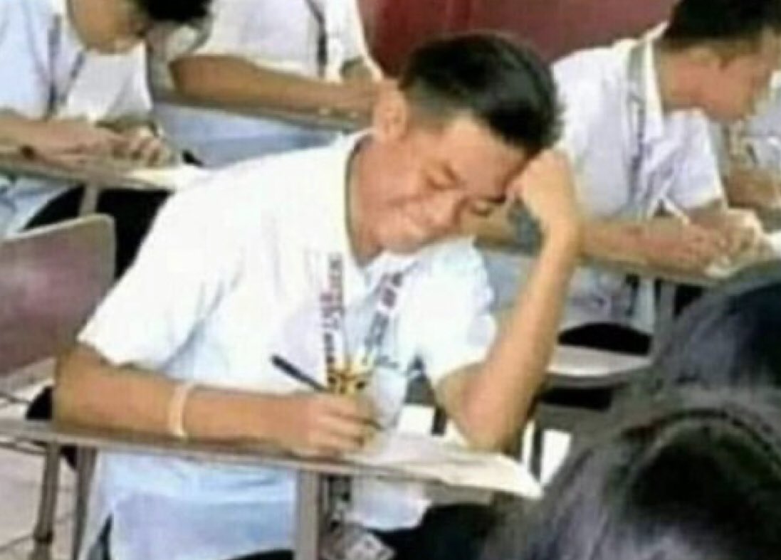 Eu durante um exame a rir-me das minhas próprias respostas