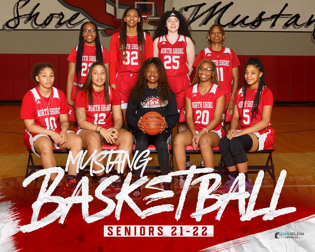 txaggie92's tweet photo. Wednesday night at 7 pm varsity will play CE King and we will celebrate our TEN seniors!  Come on out, i promise you won’t regret it.   And… this team is fun to watch! Thank you @bikevato for the picture!! https://t.co/aWNFbB7VUk