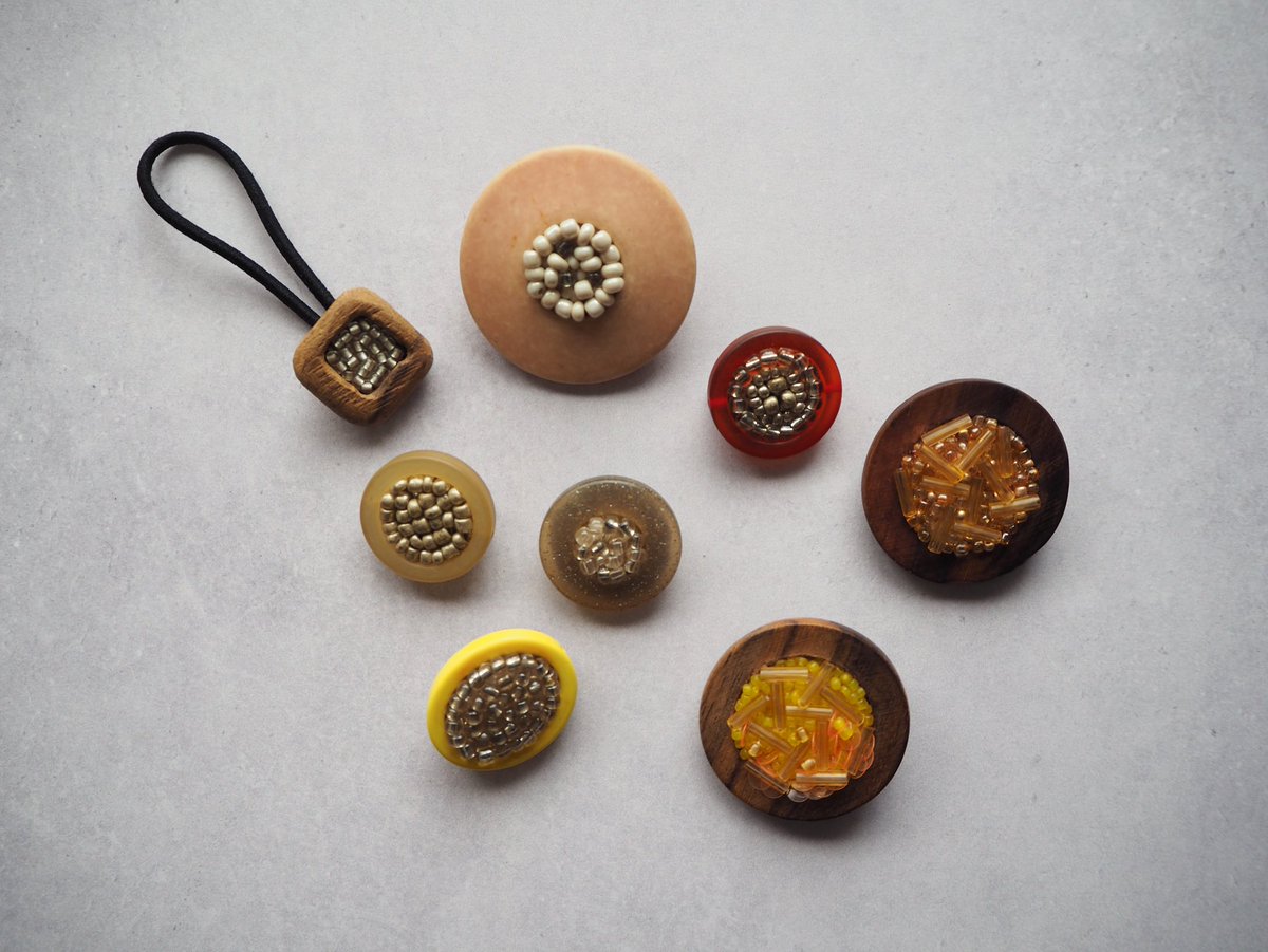 glimmer_globe's tweet photo. tiny frame のブローチとヘアゴム
特別で大切なシリーズです
これは以前作ったもの
イベ���トには連れて行ったりしていましたが
サイトには出さないままにしていたものがほとんどです。
この新しいものも作りつつ
こちらも写真とり次第だしていきます✨
#tinyframe #ビーズ刺繍 https://t.co/KUEUgljeJA