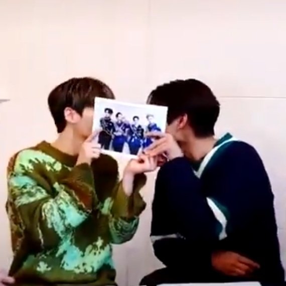 6lXVERSE's tweet photo. istg chocoz always tryna kiss each other https://t.co/7gQbmH0uNg