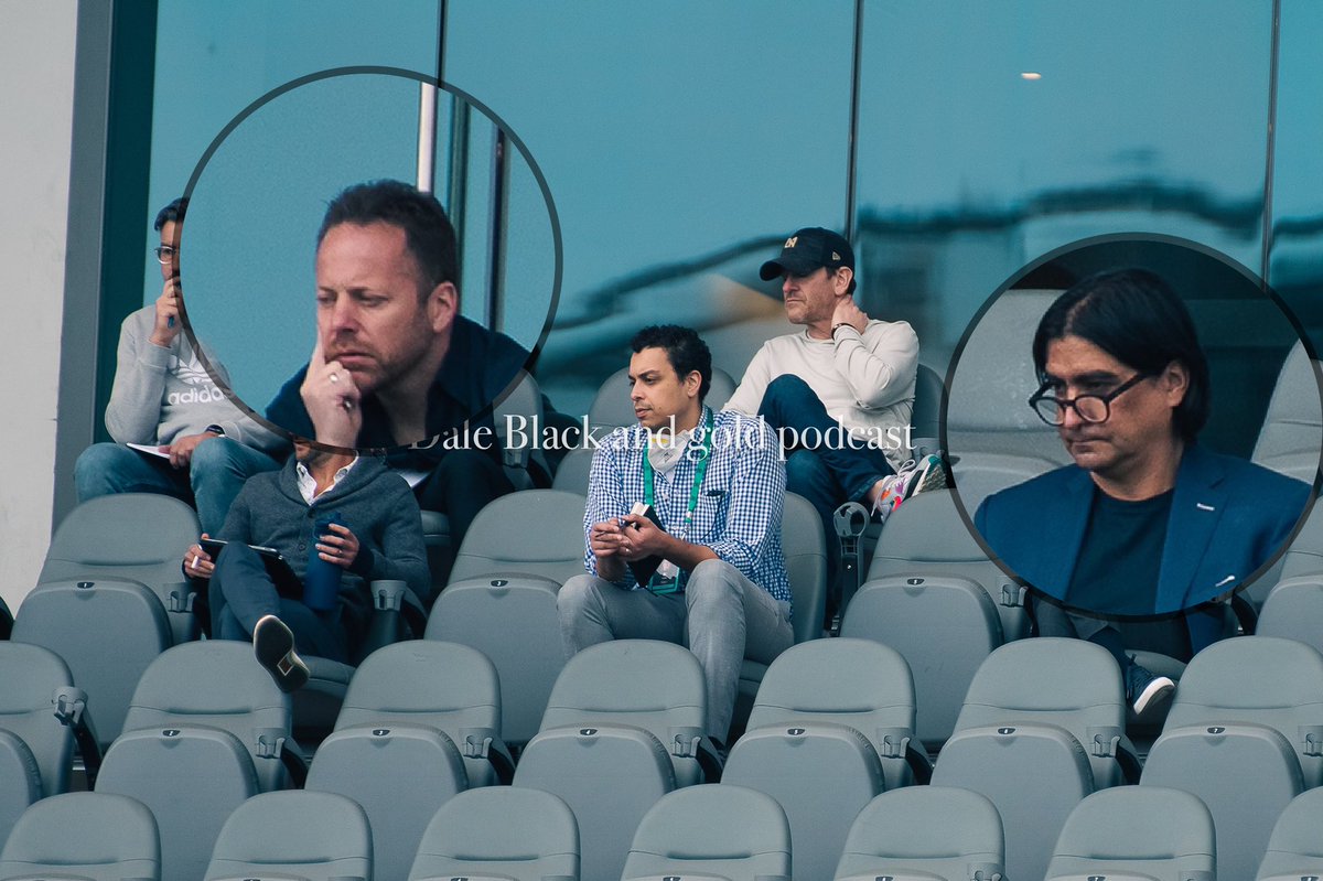 🚨Fascinates imágenes Durante el partido del Sábado🚨

Marc Dos Santos ya se encuentra en LA, pero aún más interesante fue que el ¡ex director deportivo de <a href="/Tuzos/">Club de Futbol Pachuca</a> de Pachuca, Marco Garcés, fue visto junto a directivos!
¿Será parte de #LAFC 2022? ¿Cuáles serían las implicaciones?