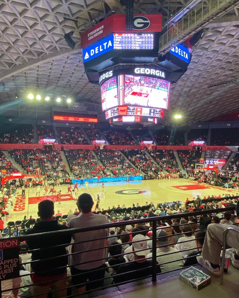 tylerlskinner's tweet photo. Just like old times #firegrant
Georgia (82) vs. Alabama (76)
Stegeman Coliseum
Georgia
Athens, GA
January 25, 2022
61/358
#collegebasketball #ncaambb #everyd1basketballtour #wesleepinmay #sec
@UGABasketball @AlabamaMBB https://t.co/qqIXccBCAf
