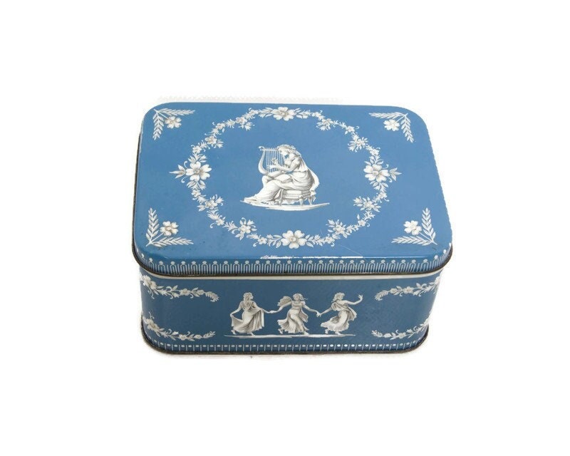 vintagegalleria's tweet photo. Vintage Greek Goddess Tin Hinged Box Made in England Wedgewood Blue and White Embossed Design Jewelry Storage Cookie Biscuit Tin https://t.co/Ji5dHou2u5 SHOP LINK IN BIO #hingedbox #englishtin #wedgewoodblue #embossedgreekgoddess #goddesstin #cookietin #jewelrystorage https://t.co/76jYl5Wctn