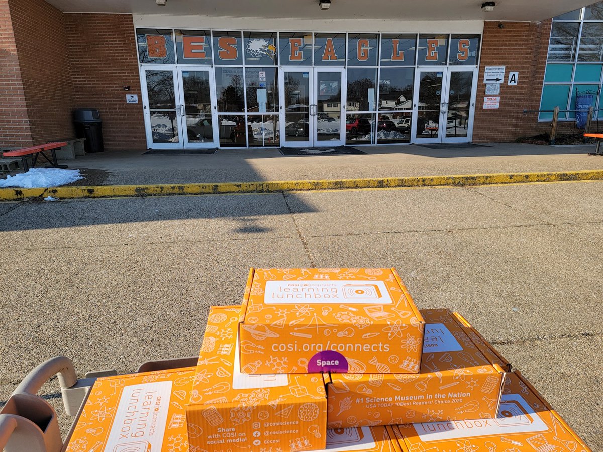 OhioValleyESC's tweet image. A good day for more @COSI science kit deliveries to Belpre Elementary! #OVESCworking4u #ThisIsHowWeSTEM @OSLN