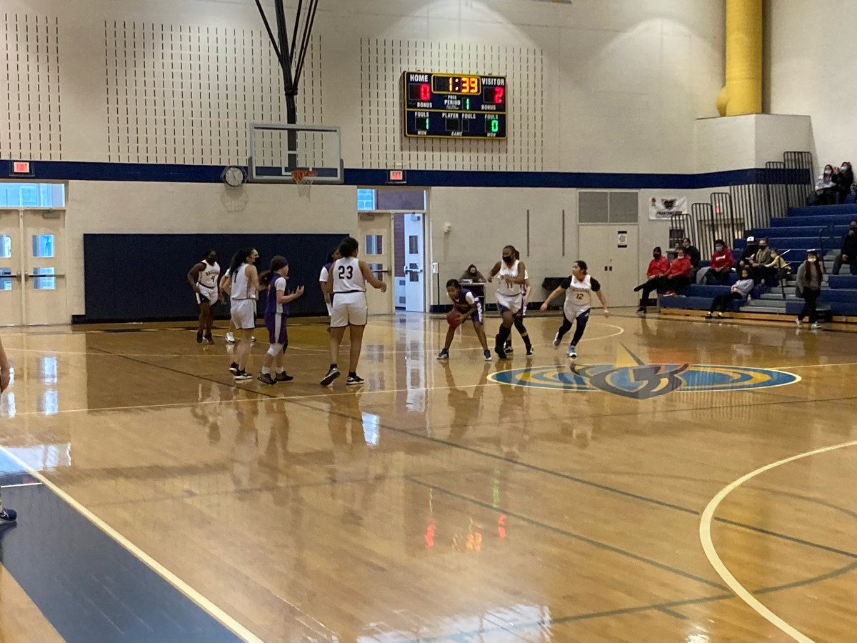 BASDBroughalMS's tweet photo. Girl’s Basketball wins 21-20 for their last home game of the season! Go Rockets! 🚀 #OurBestBMS #SouthSideSwag
@barbJchandler @BasdMrWeaver https://t.co/AFNhzcCF6o