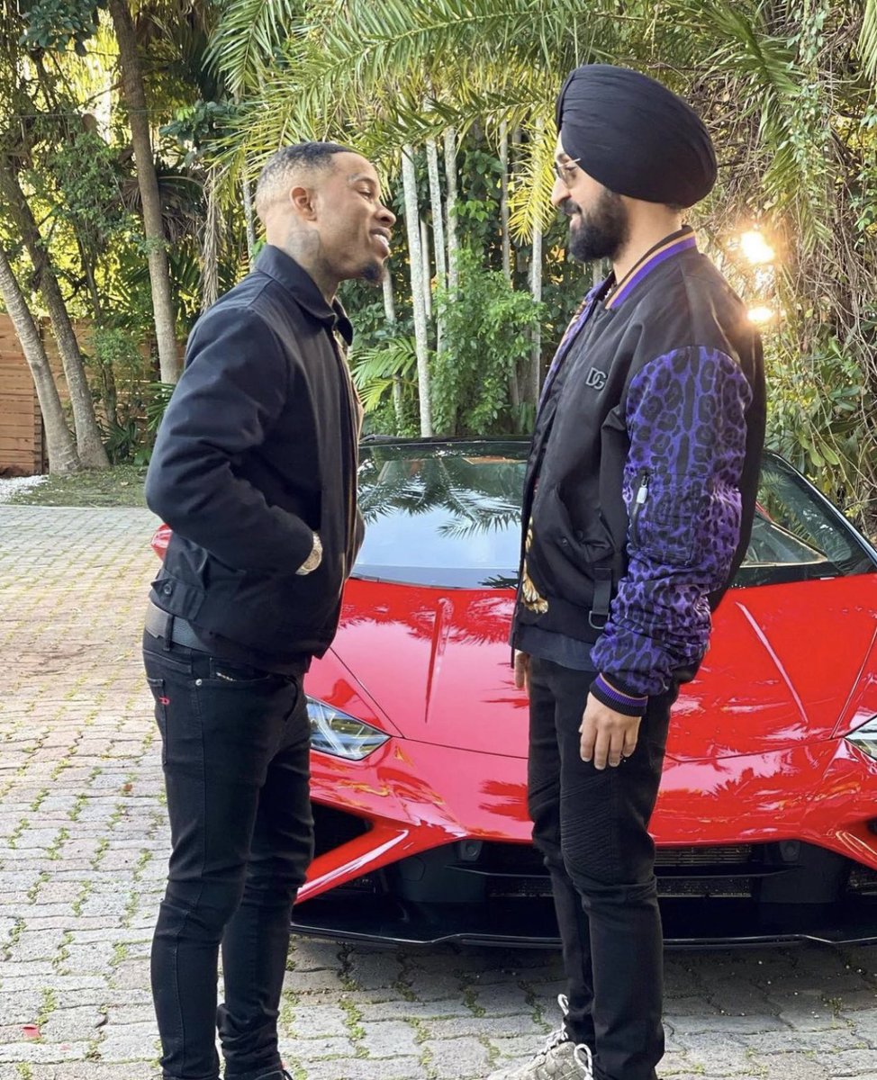 BigBoiDeep1's tweet photo. If she can’t look at me like tory looking at Diljit, I don’t want her 😮‍💨😌 https://t.co/WoDTzTCwPW