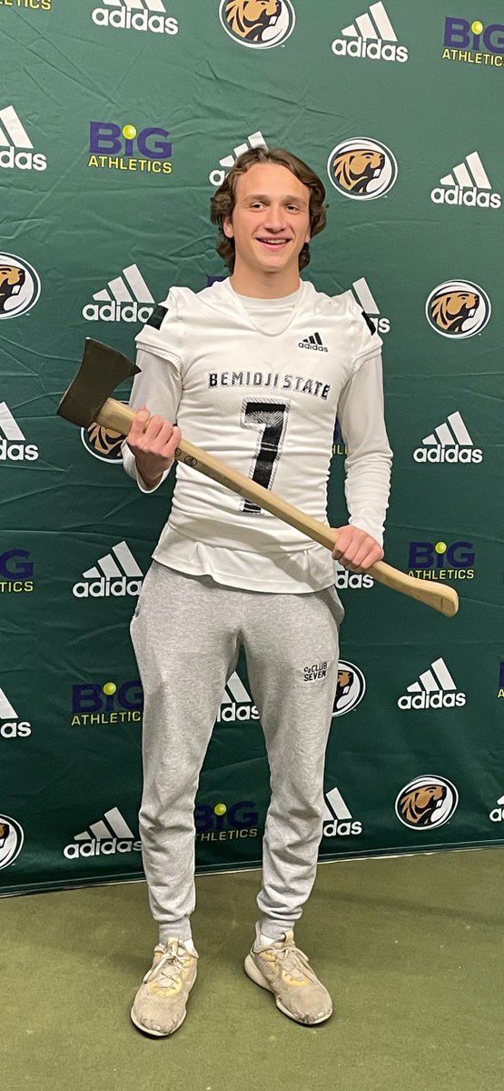 Thomas Skokna tweet media