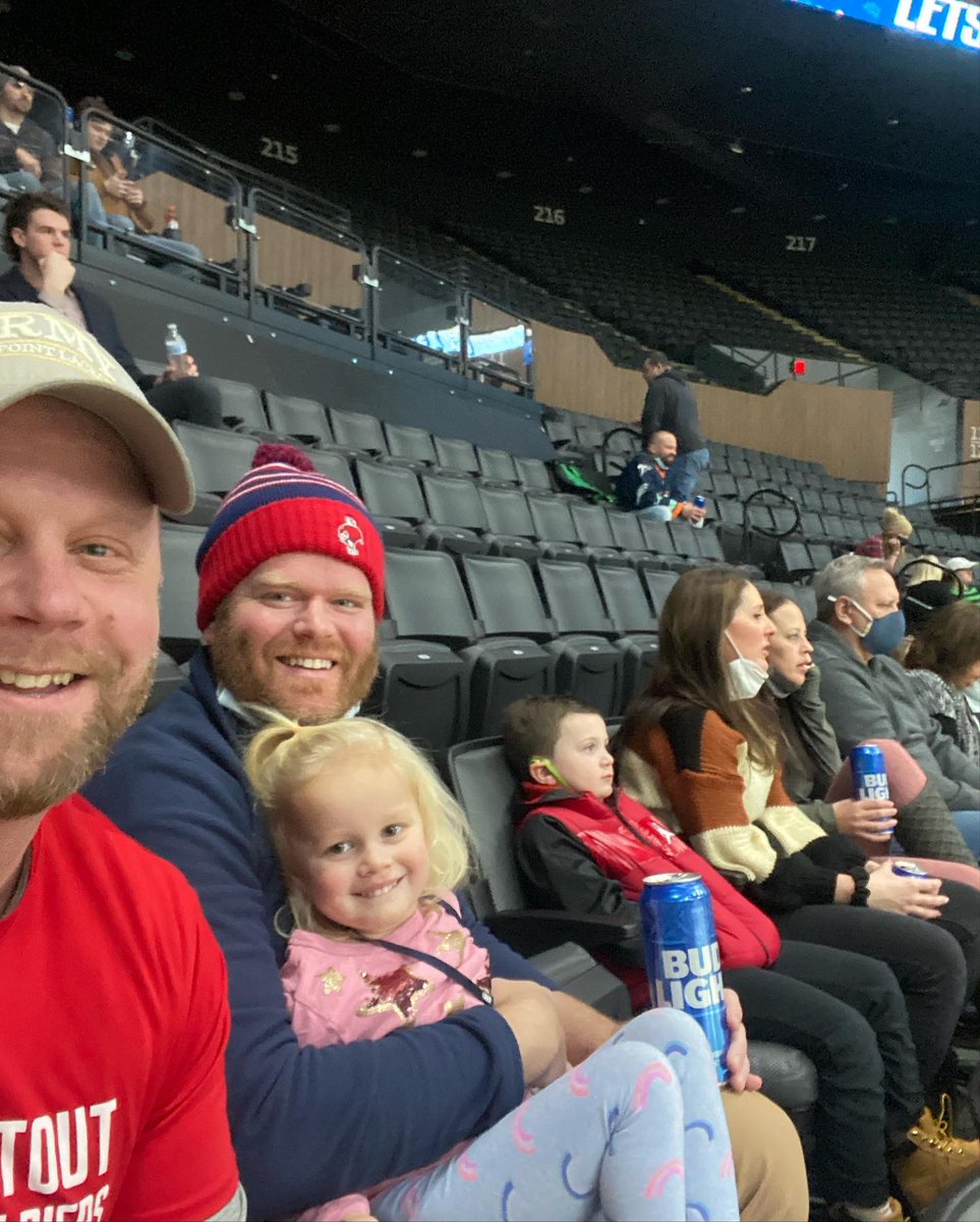 ErikMineo's tweet image. Thank you, New York @newyorkriptide an amazing experience at Hero’s Night supported by @SFSLacrosse ! It was a privilege to sit among so many great people and local heroes. 🇺🇸 Our family  had a blast watching Crawford hit goal 400 goal &amp;amp; @jdflax18 crush the #SCTop10  #SFS2022