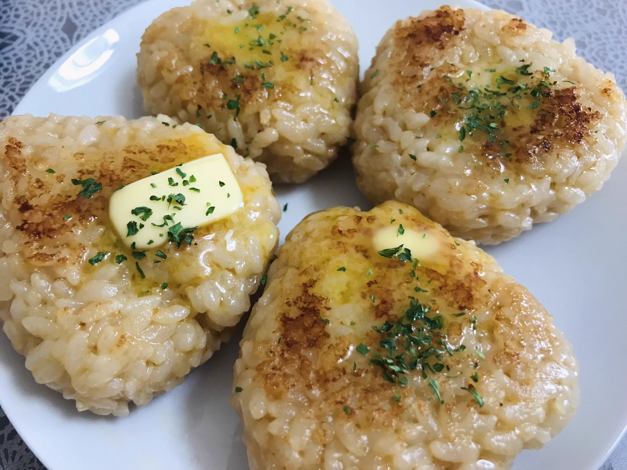 分量は適当だけどめちゃくちゃ美味かった🍙  