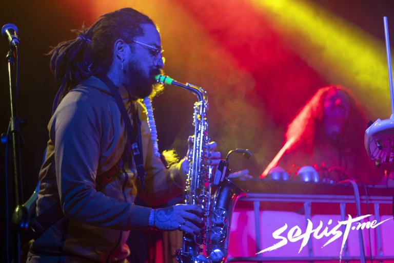 Amigxs! Pasen a checar la reseña que hice para <a href="/Setlist_me/">Setlist.me</a> del XX aniversario de <a href="/Telefunka/">Telefunka</a>, estuvo muy chingón! Las fotos tan guapas son de <a href="/ELPAJANAVARRO/">Pajaré. 🐦📸📝</a> 🔥 Dense! 🔽
bit.ly/TelefunkaReview