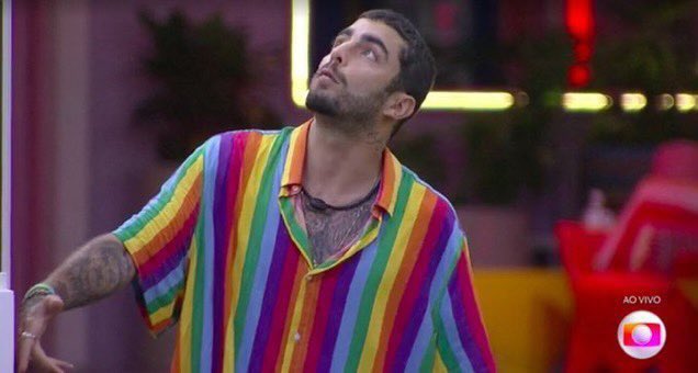 marcelligabii's tweet photo. O Scooby falando com o Tadeu olhando pra cima KKKKKKKKKK https://t.co/UbzzpCt3Sr