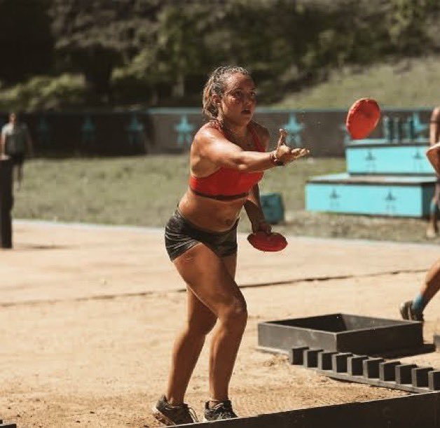 SoleSurvivoor's tweet image. Ana es la única que no ha regresado a Exatlon desde hace un año y medio, viene del virus, viene de su operación en la rodilla y no ha estado practicando por organizar su boda, literal vino por nosotros! Para mi es una CAMPEONA

#HeliudStar
#RegresamosConAna