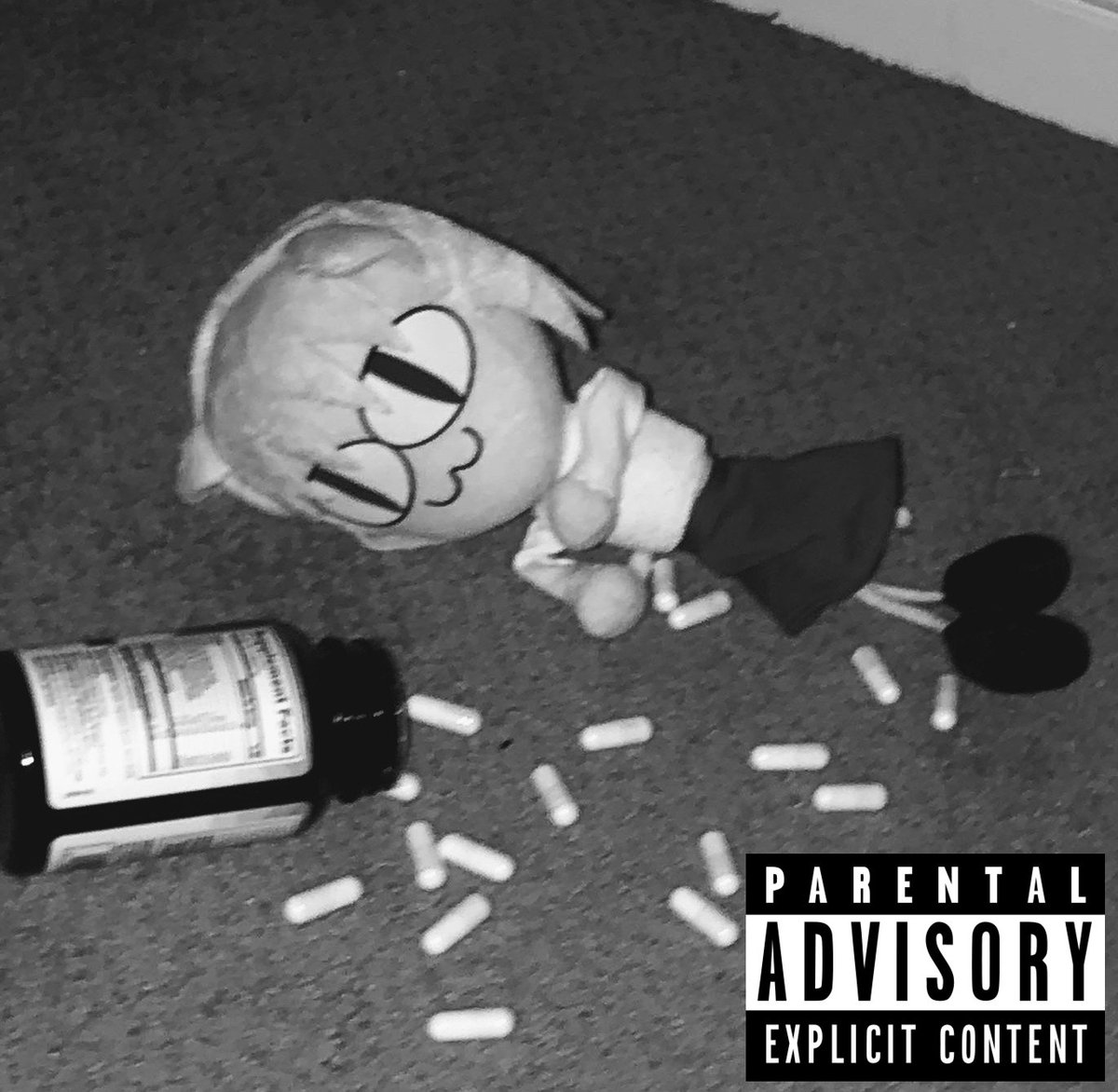 Sbrocli's tweet image. Someone found the forbidden TicTacs