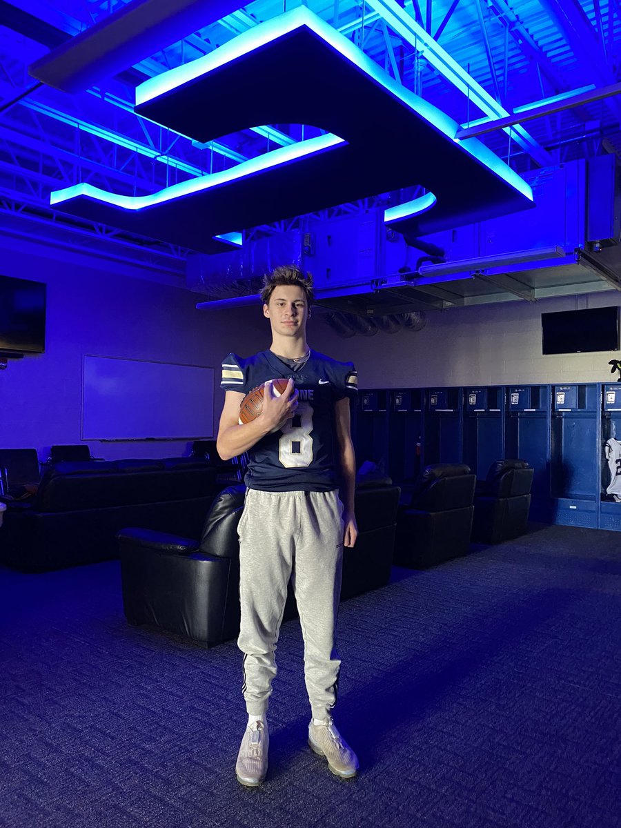 CalebSchnell22's tweet photo. Had a great visit at Trine University today. Thank you to the coaches and players for taking the time. @CoachRRiley   @CoachWellman @CoachAbbs https://t.co/Ww3sdLwJnO