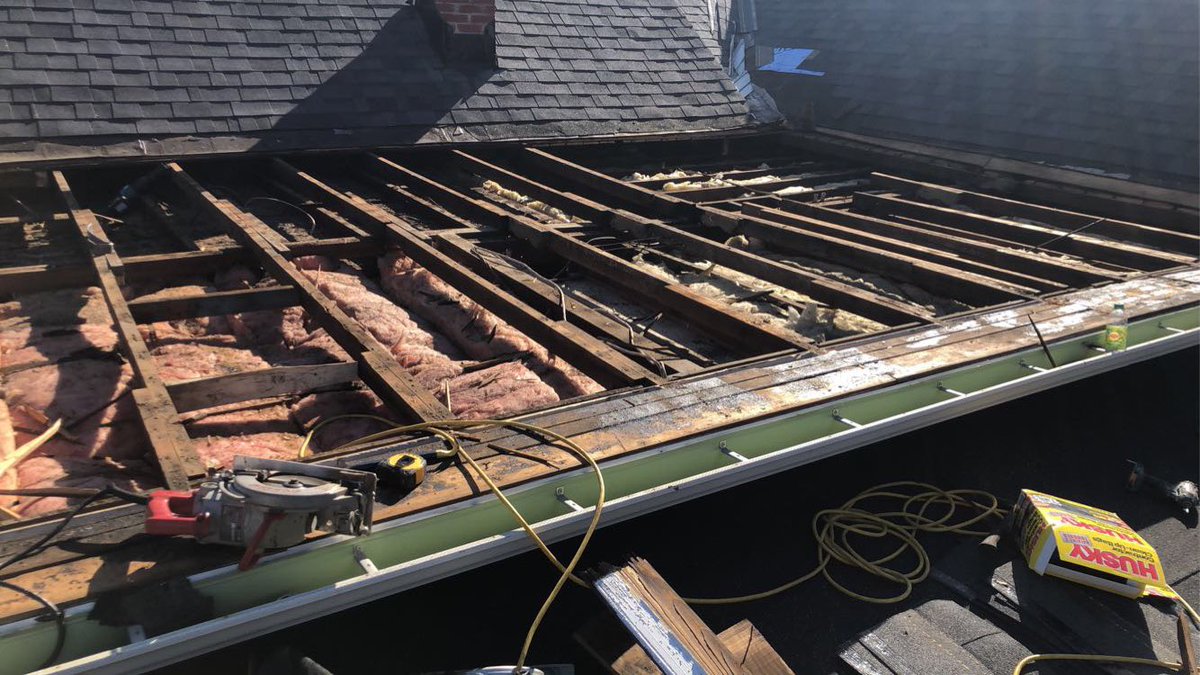 CalebRowan8's tweet photo. New rafters, insulation, ply and roofing #trades https://t.co/ylYTjNyGX0