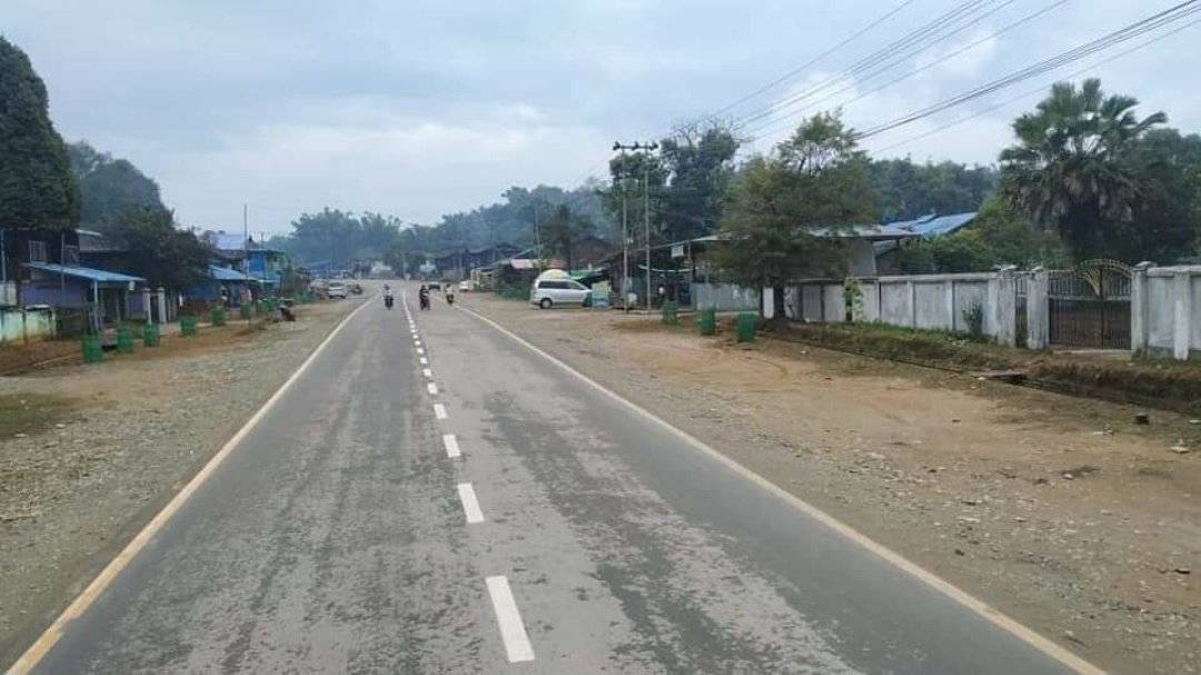 ASTBESU's tweet photo. #SilentStrike in Myanmar 
The morning scenes of PotaO Town – located at the furthest in the northern state of Kachin, Myanmar. https://t.co/c1IKfwhOpR