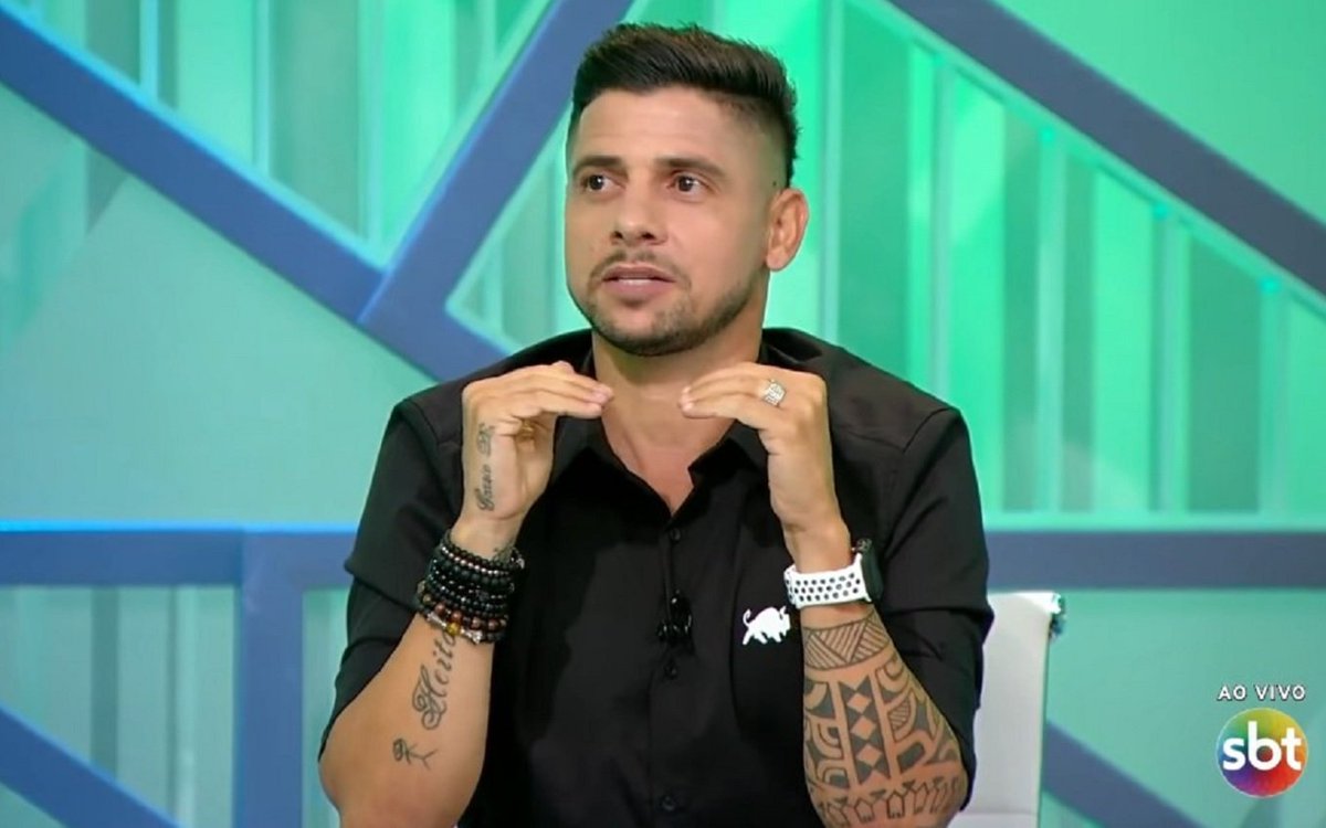 futtmais's tweet photo. "O Santos é maior que o Flamengo. O Flamengo tem mais torcida, mas em questão de tamanho, não tem nem comparação".

- Cicinho https://t.co/GA2V6umBj9