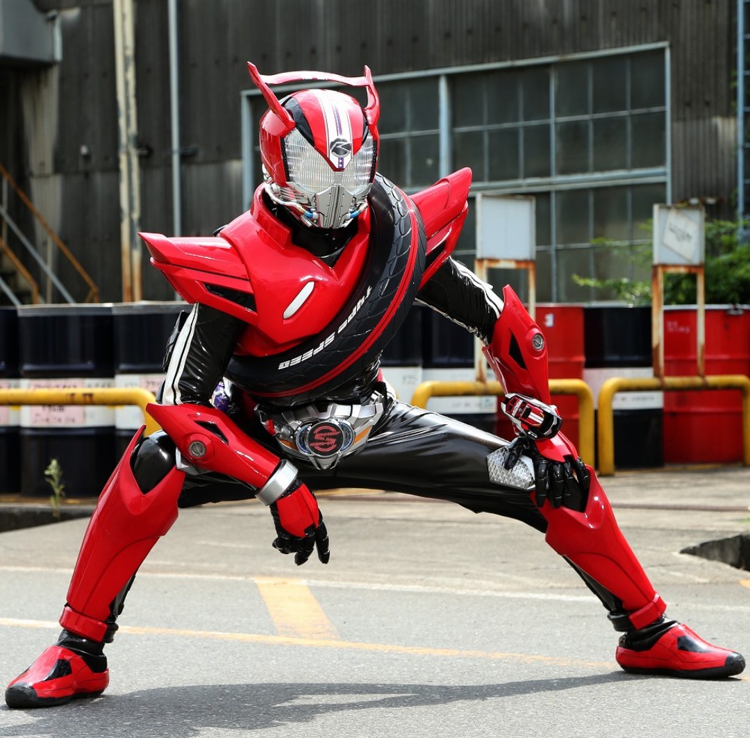 exaid715's tweet photo. SO-DO CHRONICLE
次はドライブと響鬼がいいな😃
#装動 https://t.co/EGLPNCoEOc