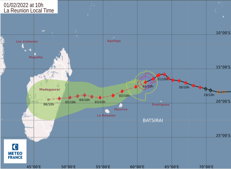 ZIM_CAST's tweet photo. #Batsirai update: #CycloneBatsirai is projected to make landfall over Madagascar between the 5th and 6th of February. Landfall is when the center (eye) of the cyclone reaches land. Rains associated with the cyclone may begin to affect Madagascar from Wednesday. 🌀 https://t.co/ZXKFlSJZch