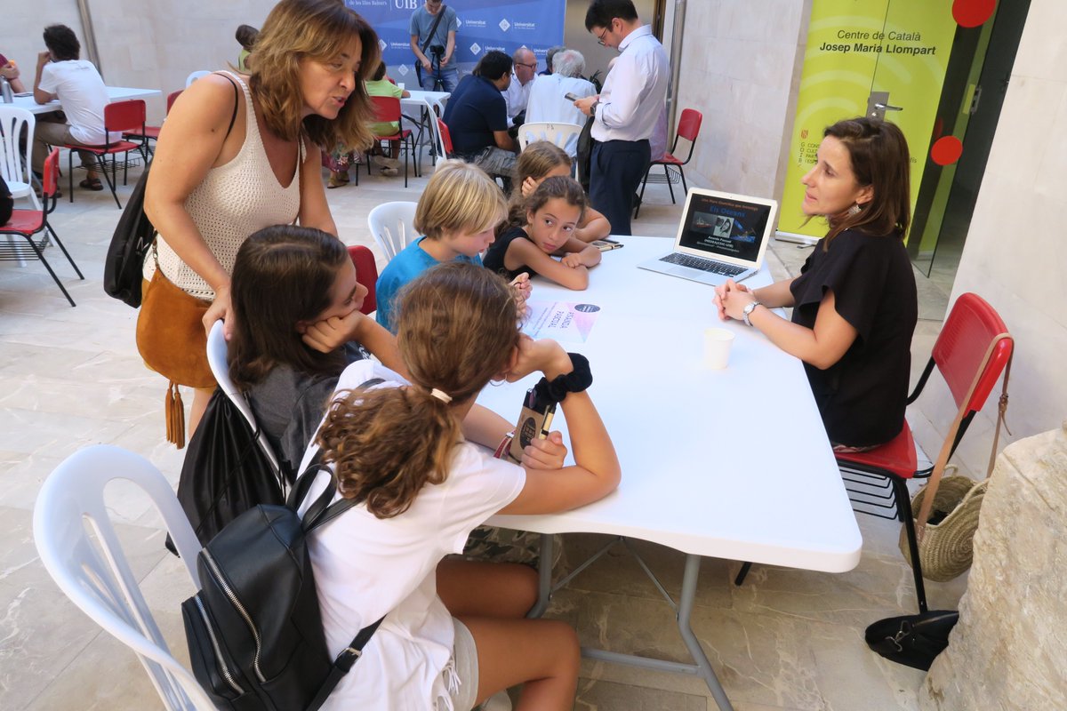 IMEDEA_UIB_CSIC's tweet photo. Aún hay plazas disponibles para nuestras 'Citas rápidas con científicas' con motivo del #DíaDeLaMujerYLaNiñaEnLaCiencia.
¿Te apuntas? 😉
🗓️Viernes 11/02
🕕18h
📍En Ca n'Oleo, Palma
Inscripciones 👉https://t.co/JUw0FdYBLi
#11FBalears #MujeryCiencia11F #11f2022 #cientificas11F https://t.co/ZlYx08rTYq