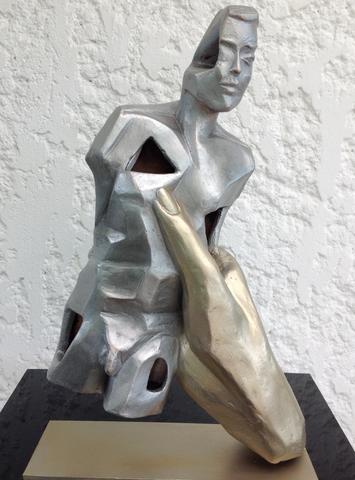 WeLocArt's tweet image. 🔍 [ZOOM SUR...] Anne PODEVYNE

🗿 L'Emprise

Une main féminine emprisonnant un corps d'homme ou de femme, telle est la question ?
#Lartiste a un don remarquable pour donner du sens aux formes.

👉 welocart.fr/showroom/detai…

#art #polycult