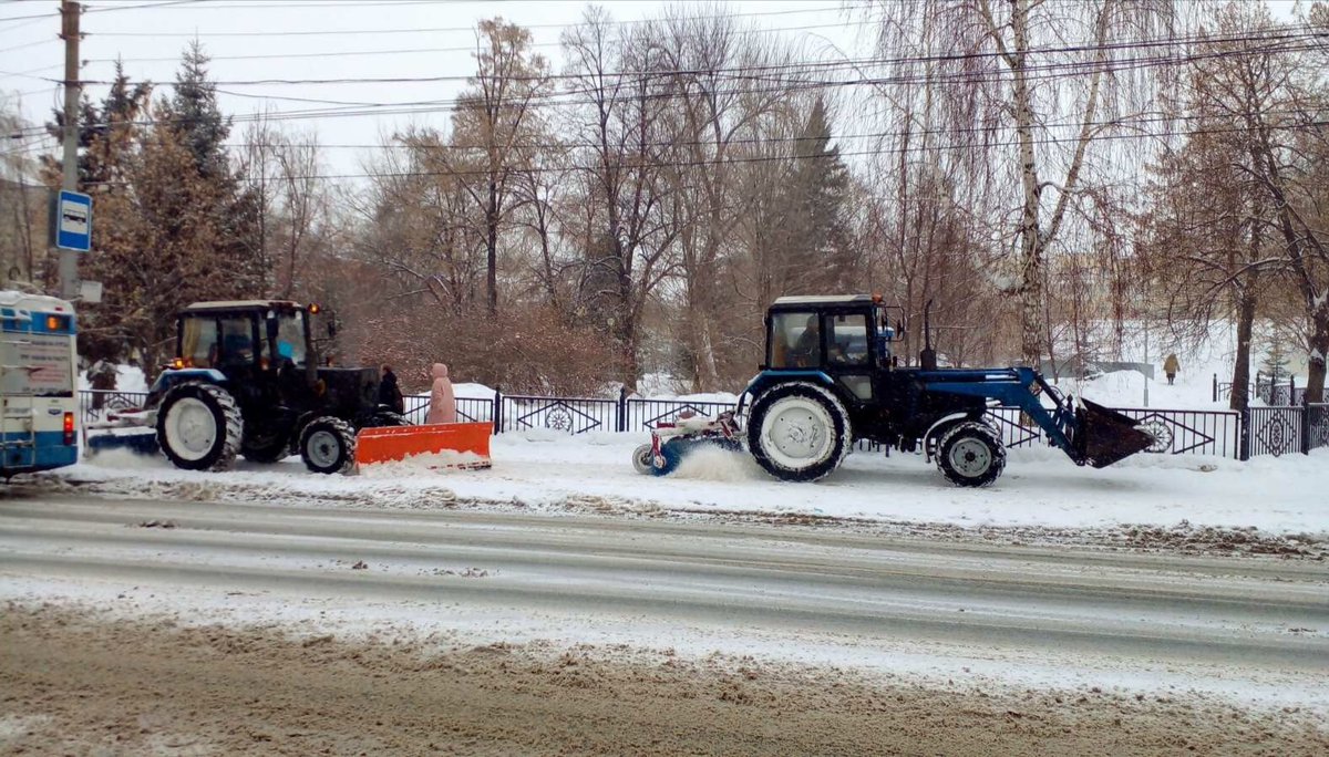 Проводится механизированная очистка удс от снега Ленинградская/сквер Высоцкого.
<a href="/rradyukov/">Роман Радюков</a> <a href="/AdmSamRna/">Администрация Самарского внутригородского района</a>